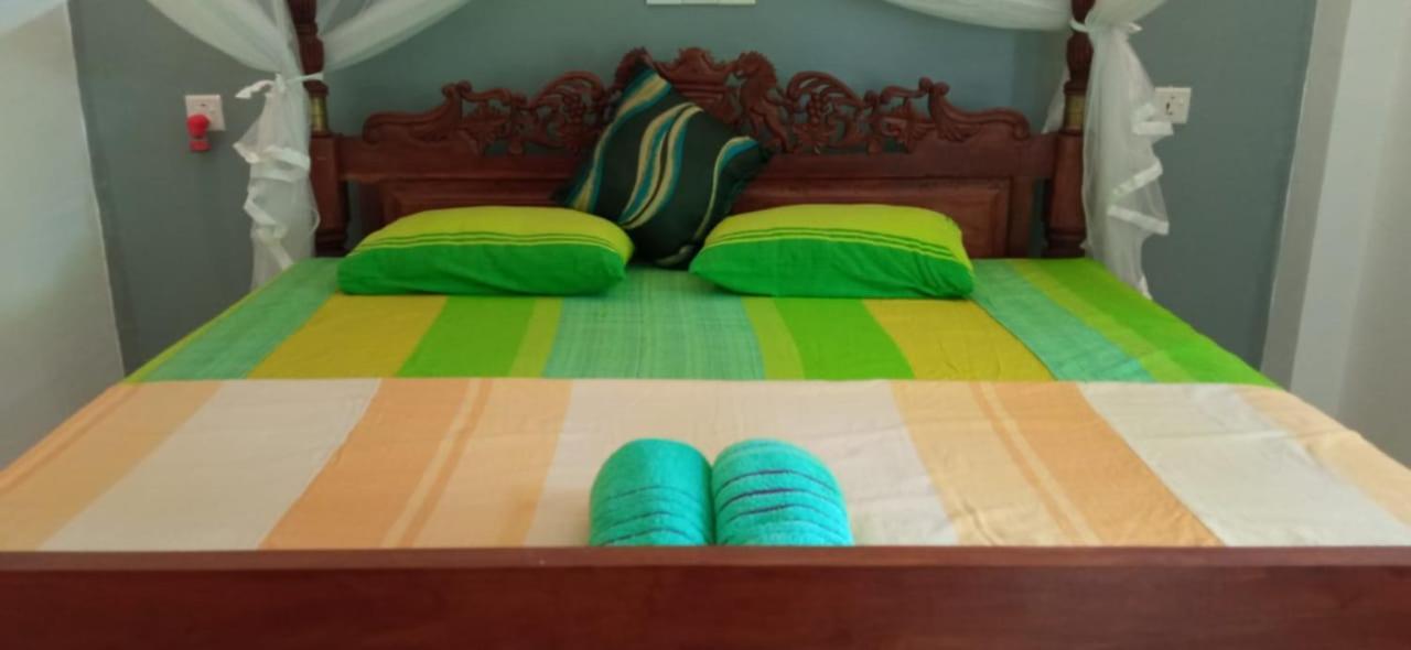 Mandara Rest Bed & Breakfast Hikkaduwa Dış mekan fotoğraf