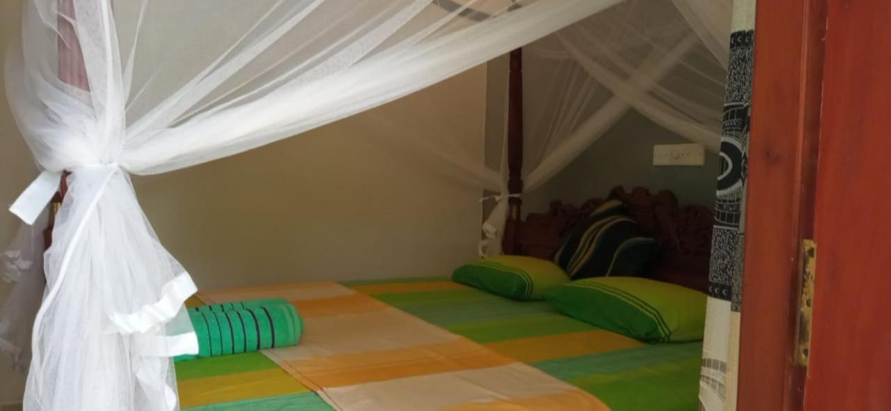Mandara Rest Bed & Breakfast Hikkaduwa Dış mekan fotoğraf