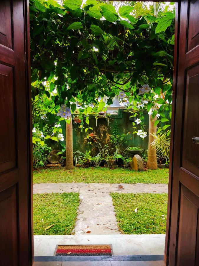 Mandara Rest Bed & Breakfast Hikkaduwa Dış mekan fotoğraf