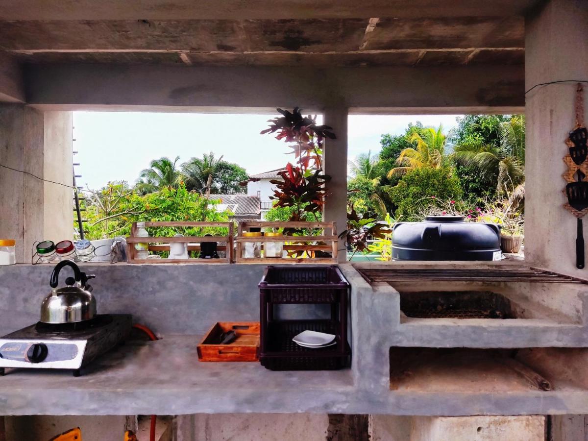 Mandara Rest Bed & Breakfast Hikkaduwa Dış mekan fotoğraf