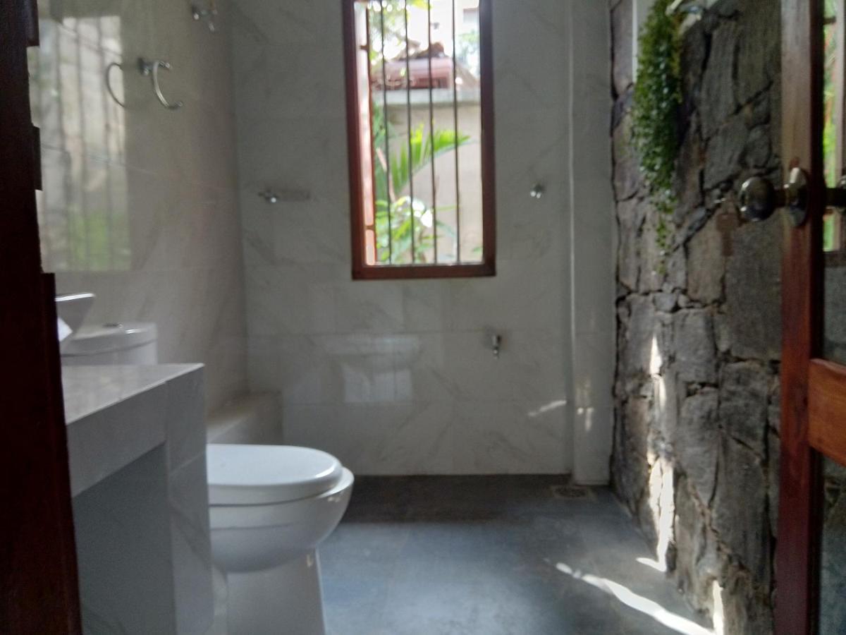 Mandara Rest Bed & Breakfast Hikkaduwa Dış mekan fotoğraf